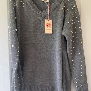 Women’s medium Pearl sweater